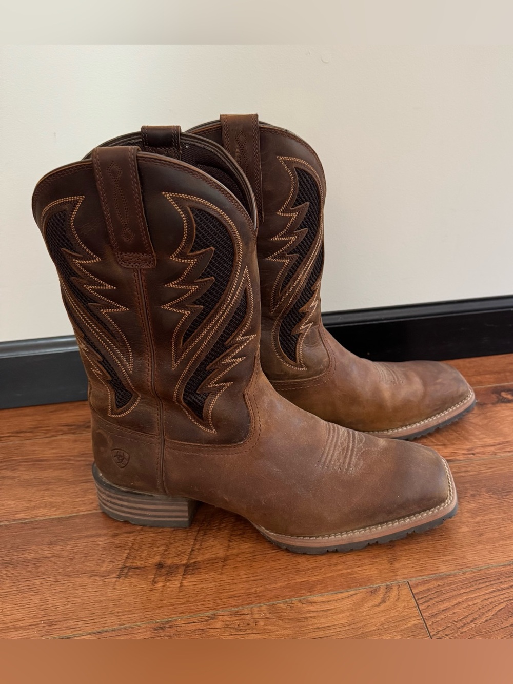 Ariat Hybrid VentTEK™ Western Boot Distressed Tan $210 Square Toe Wide Size 12EE